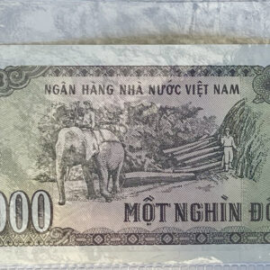 1988 Vietnam 1000 Dong Banknote. Serial Number: US 3184506